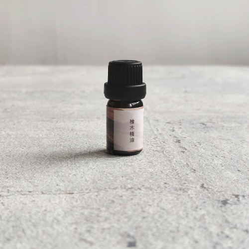 檜木精油｜5ml 氣味體驗瓶 川水森林選品系列 (另有500ml大瓶裝，歡迎選購) Dawn create